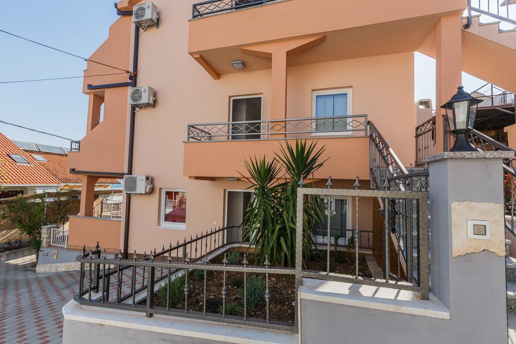 Apartments Viljac Трогир Экстерьер фото