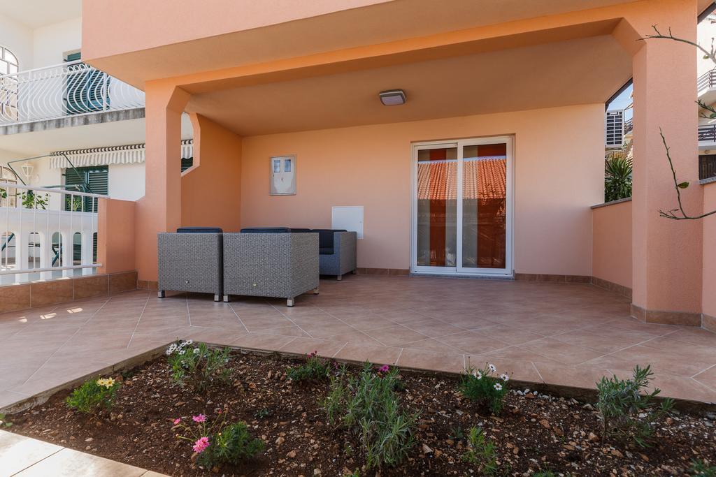 Apartments Viljac Трогир Экстерьер фото